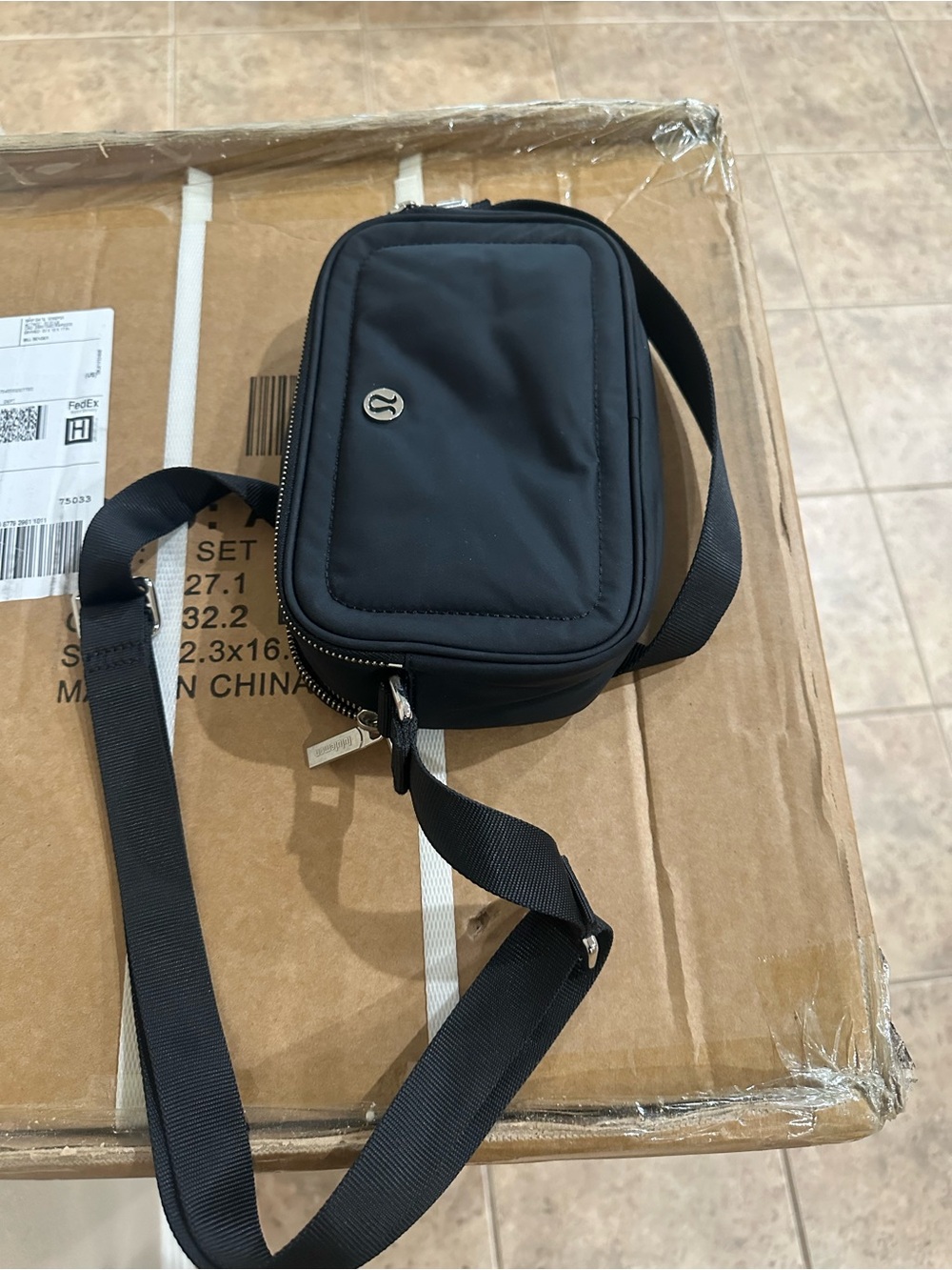 Lululemon Crossbody Camera Bag 2L Black Belt Bag